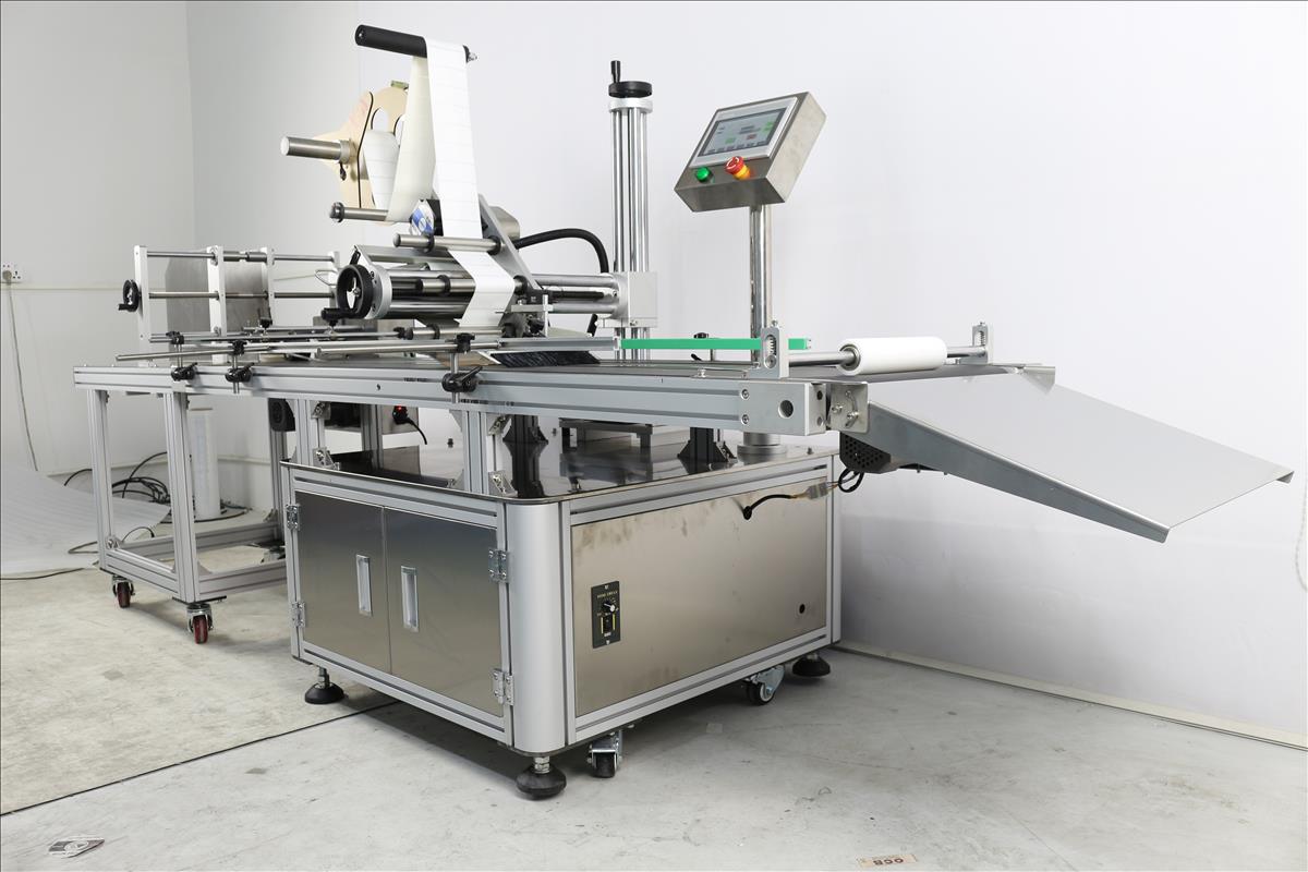 不干膠貼標(biāo)機(jī)種類(lèi)有哪些？